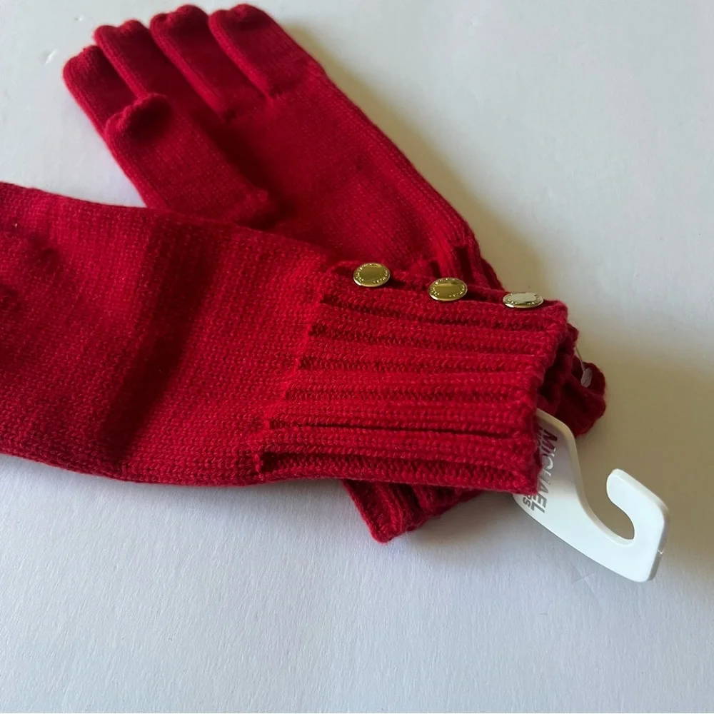MICHAEL MICHAEL KORS WOMENS KNIT GLOVES WITH GOLD BUTTON DETAIL RED OS NWT